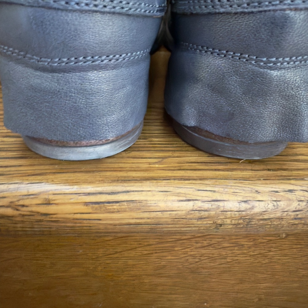 UGG Blue Aria Boots made Made in Italy 8.5  NWT - Picture 10 of 11